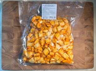 Мясо (АЛЬЯНС) вяленое свинина с халапеньо (50 гр): Сырный продукт ФЕРМЕРСКИЙ бочонок паприка