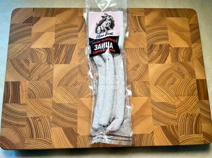 Арахис в глазури: Колбаски сыровяленые Mini Fuet 